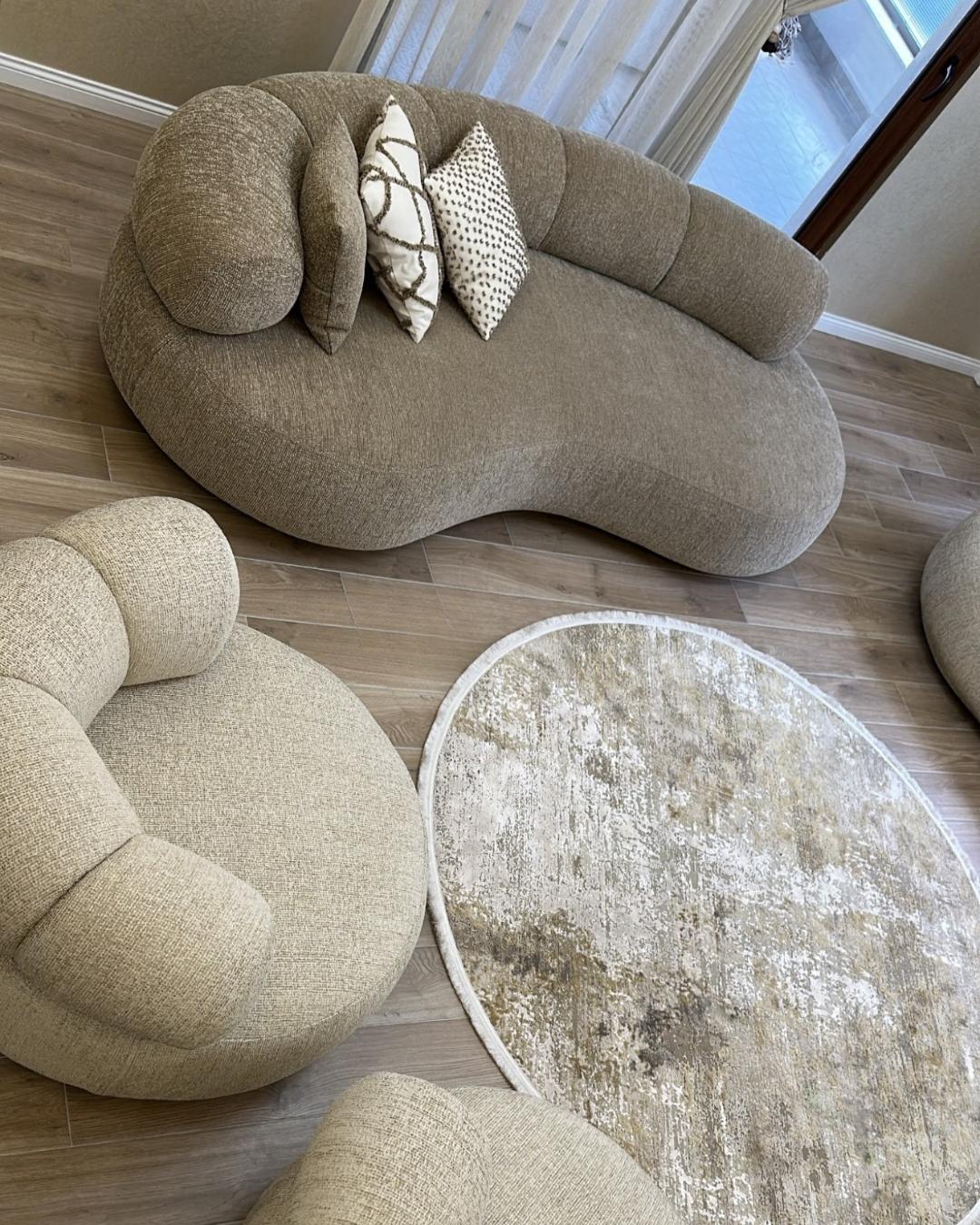 Camelia Sofa