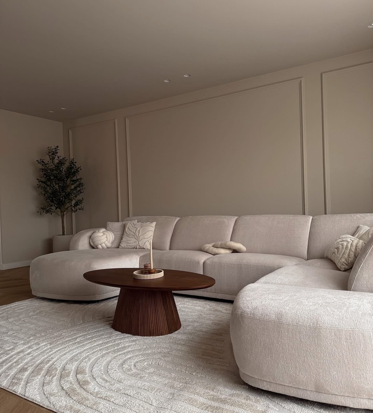 Rafaelle Sofa